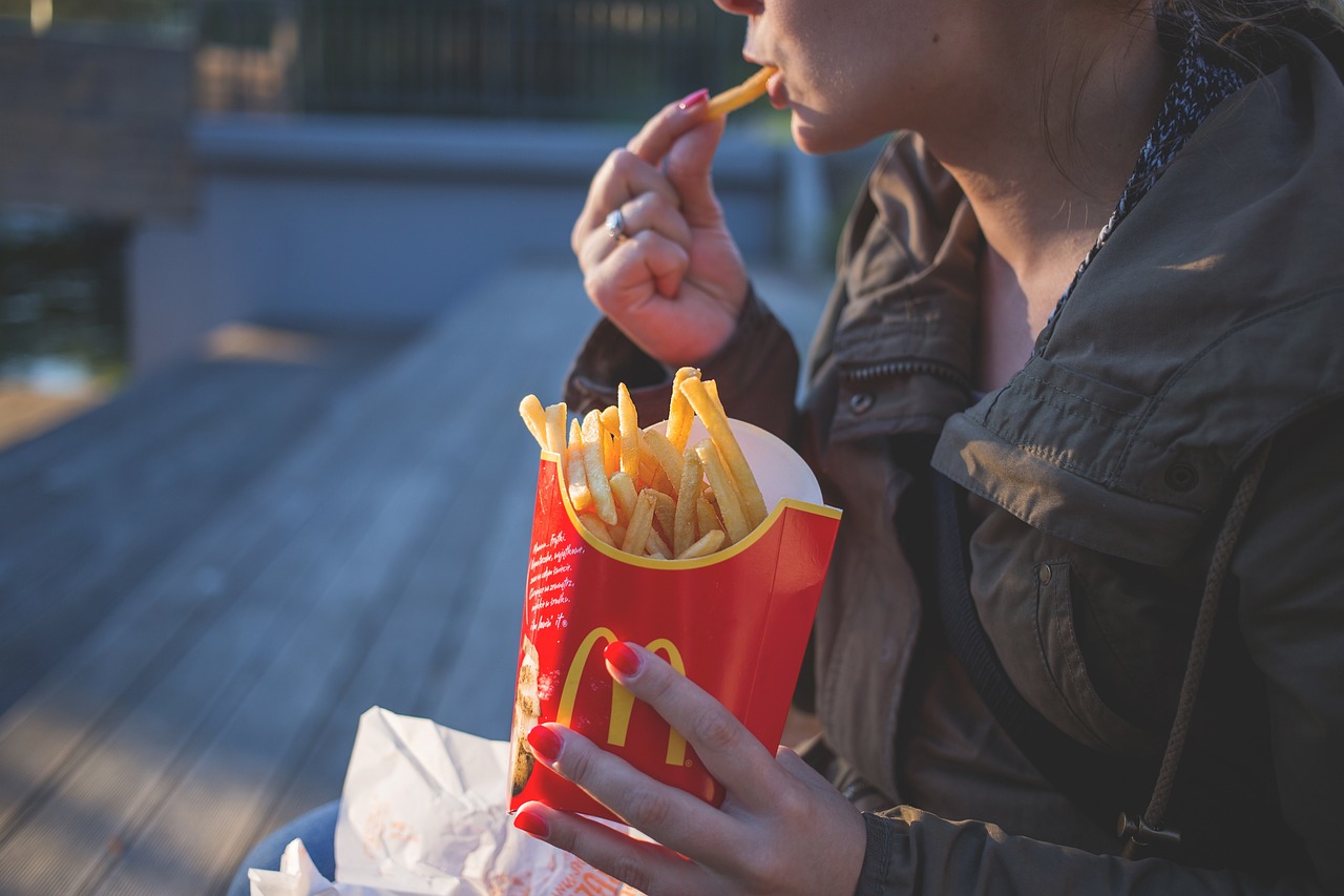 A McDonalds sült krumpli illatával csábító óriásplakátot mutatott be