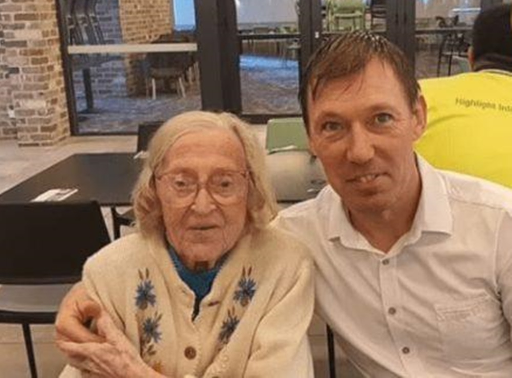 Meghalt a 104 éves nő, 56 évvel fiatalabb párja gyászolja