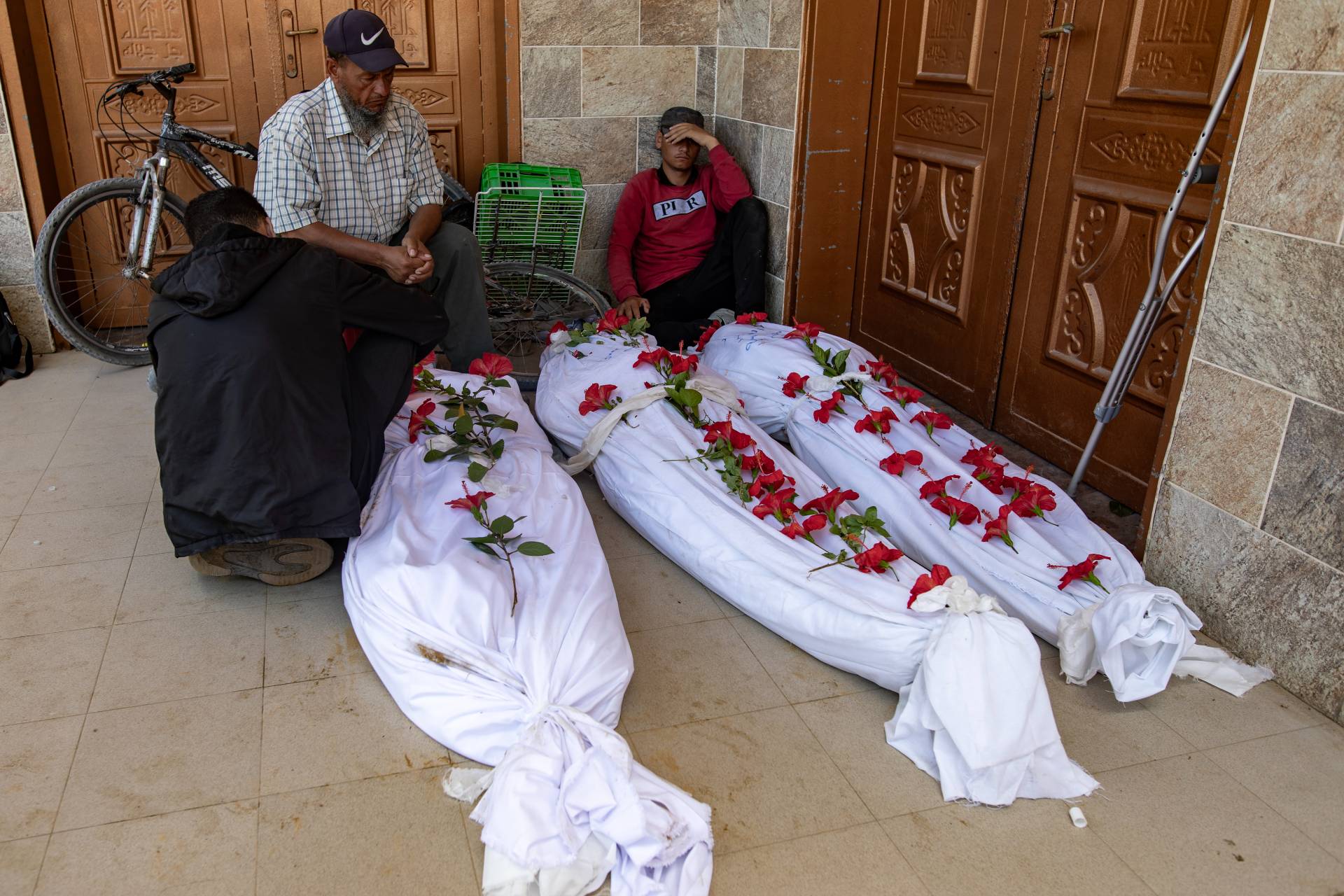 Meghalt a gázai újszülött, akit haldokló anyja méhéből mentettek ki