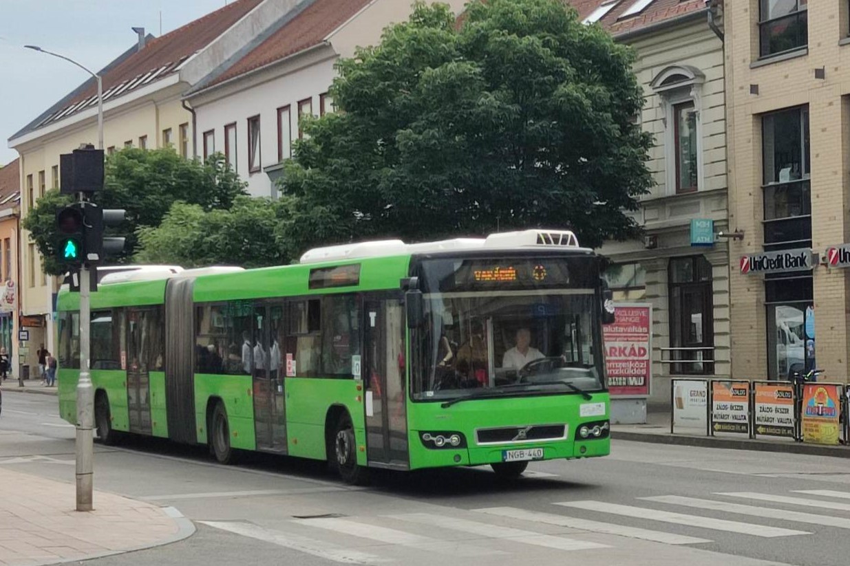 Pécsi buszper: hiba volt felmenteni a 650 milliós csalás vádlottjait az ítélőtábla szerint