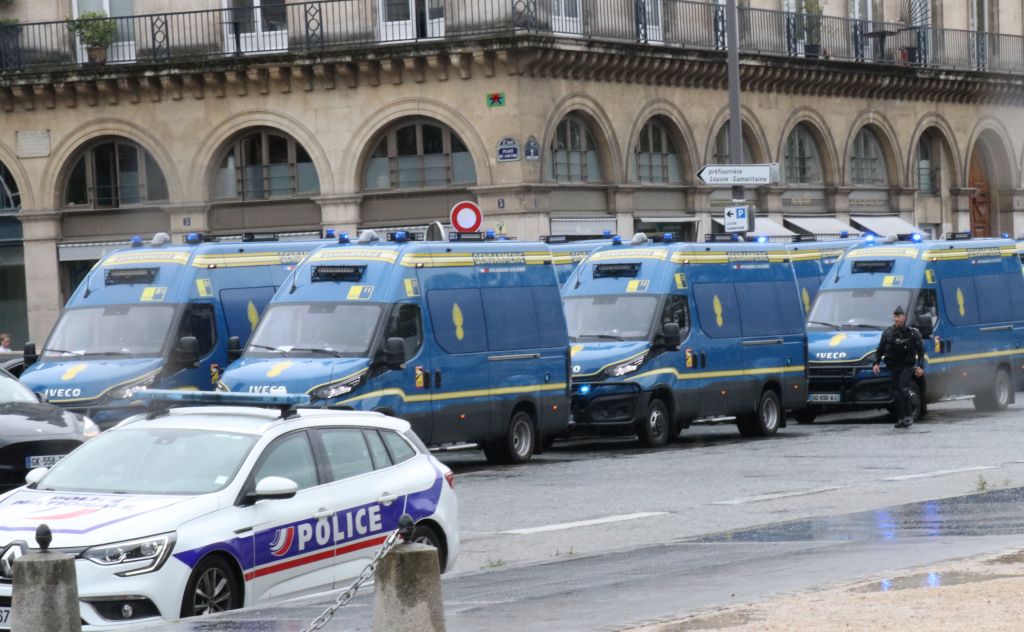Hajtóvadászat indult Franciaországban - 200 rendőr üldözi a Légy becenéven ismert rabot