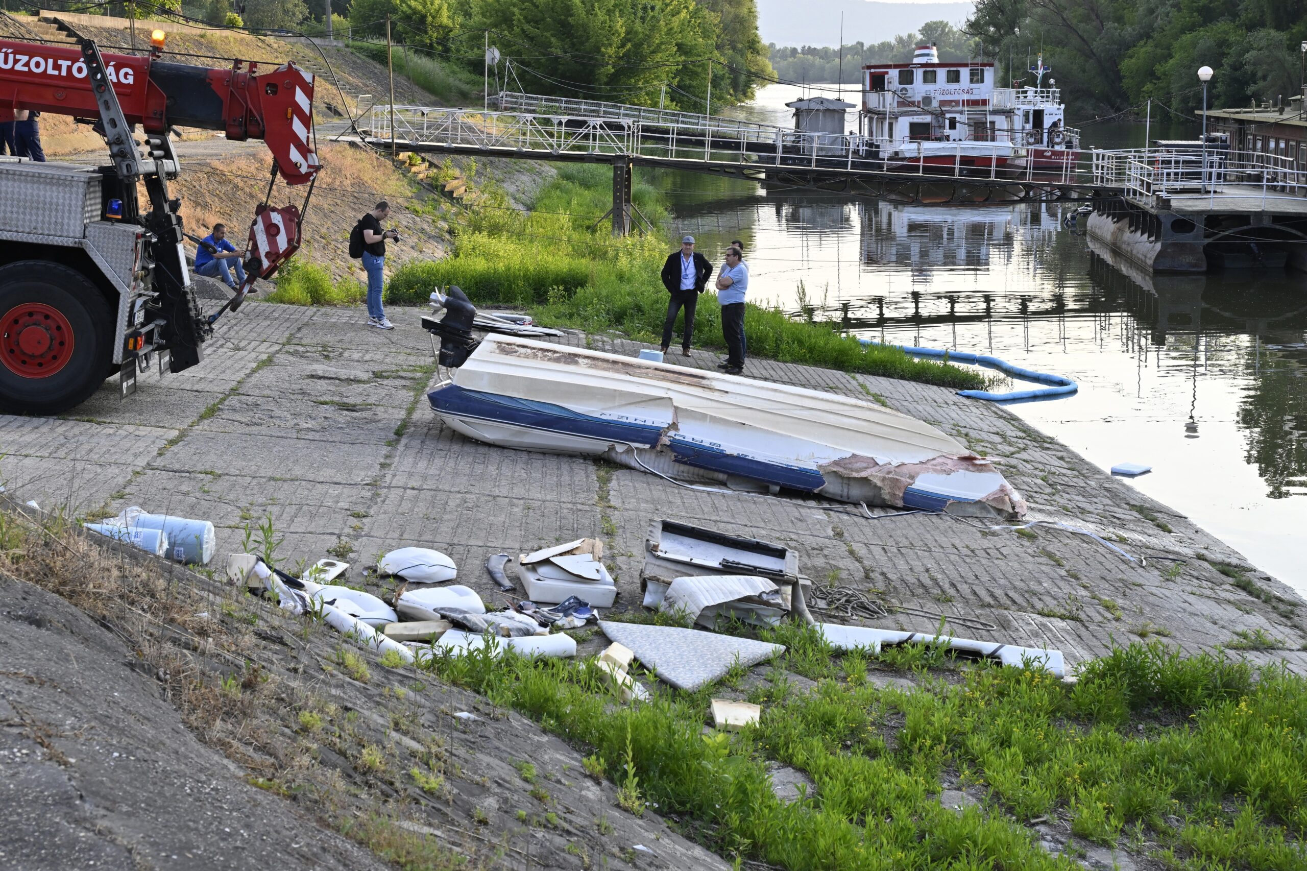 Verőcei hajóbaleset: folytatják a kutatást a Duna teljes szakaszán, de inkább már áldozatokat keresnek