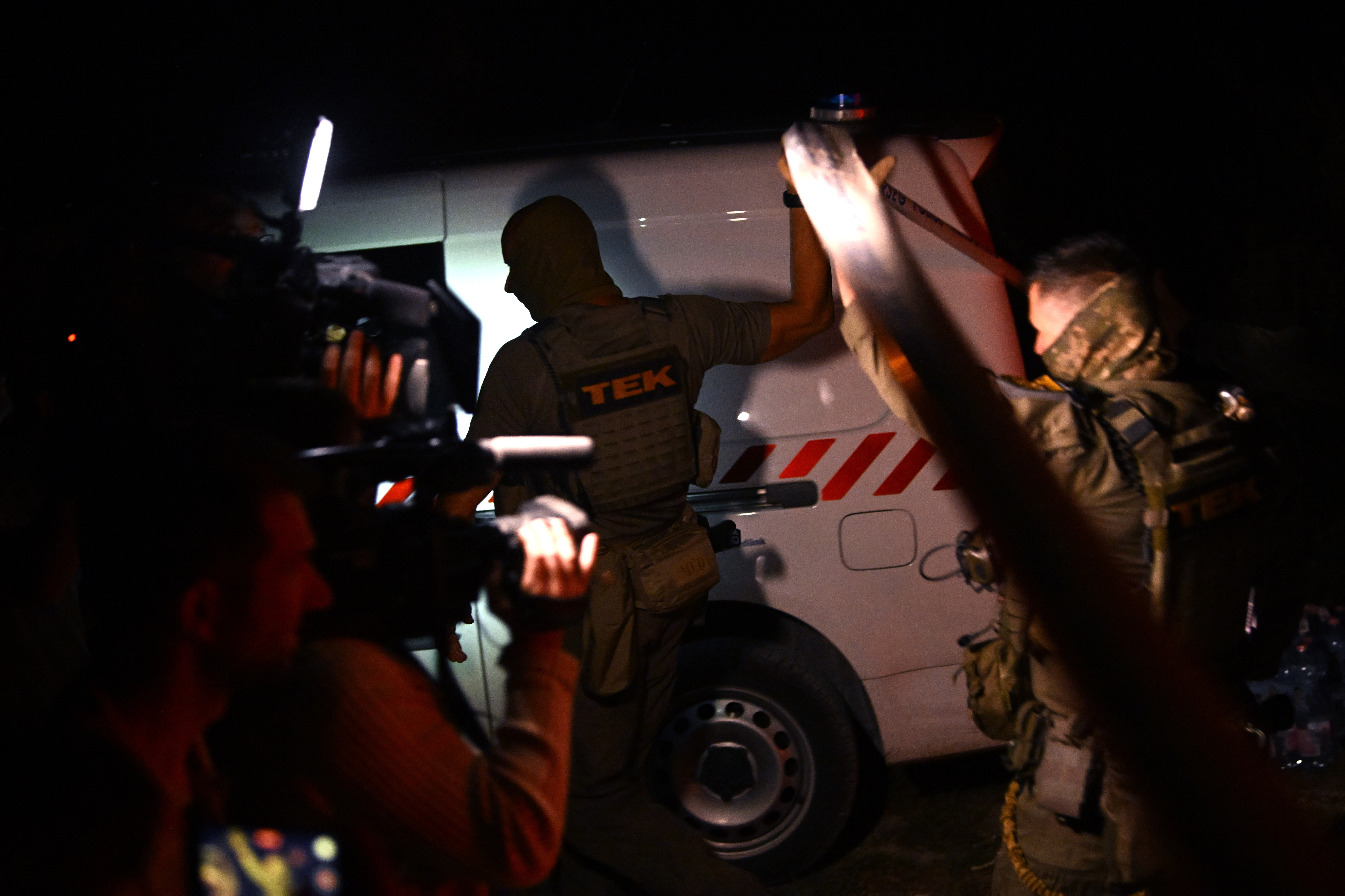 Még mindig nem fizetett a TEK az esztergomi hősi halott családjának