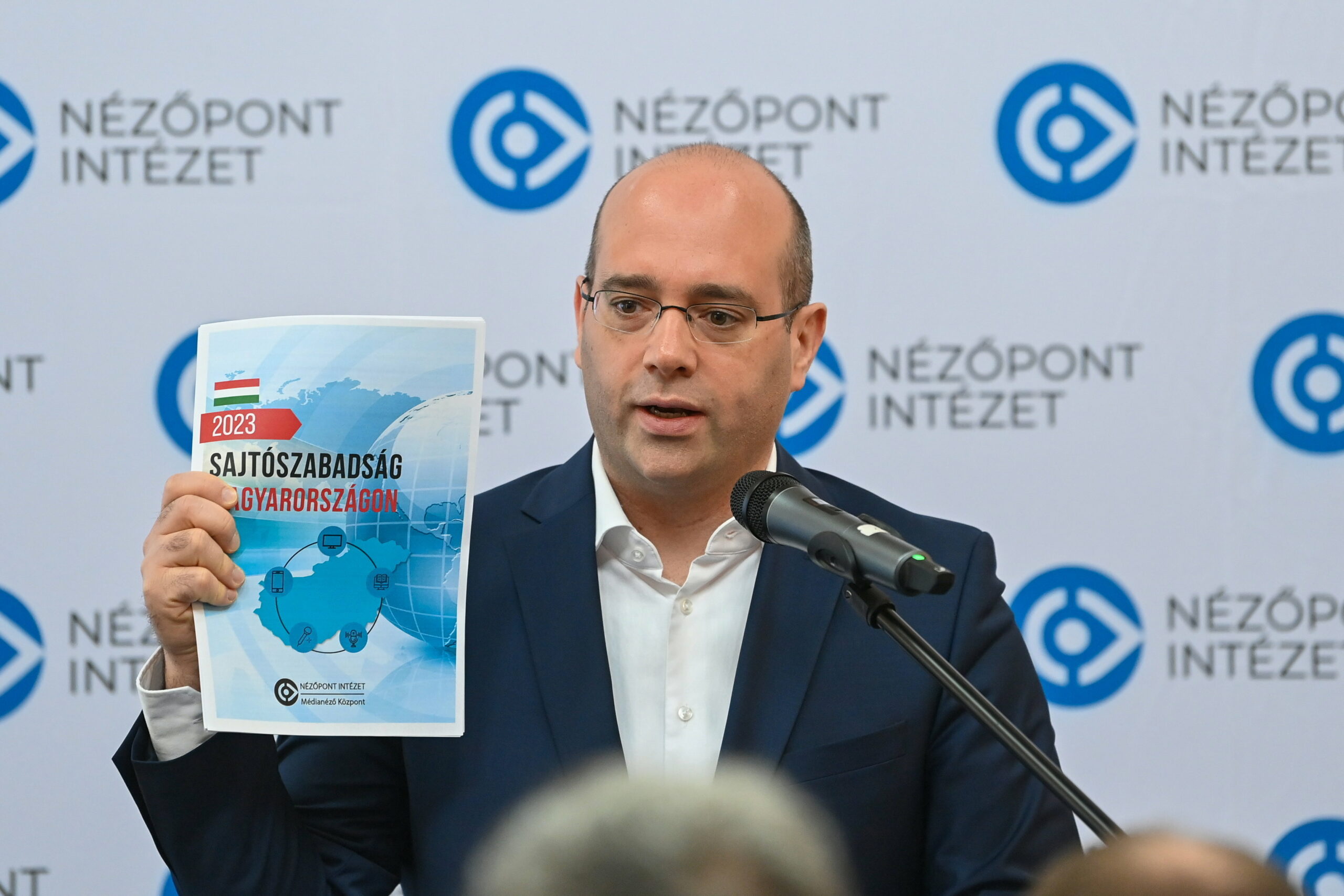 Fidesz-közeli közvélemény-kutatók: öt párt juthat be az Európai Parlamentbe