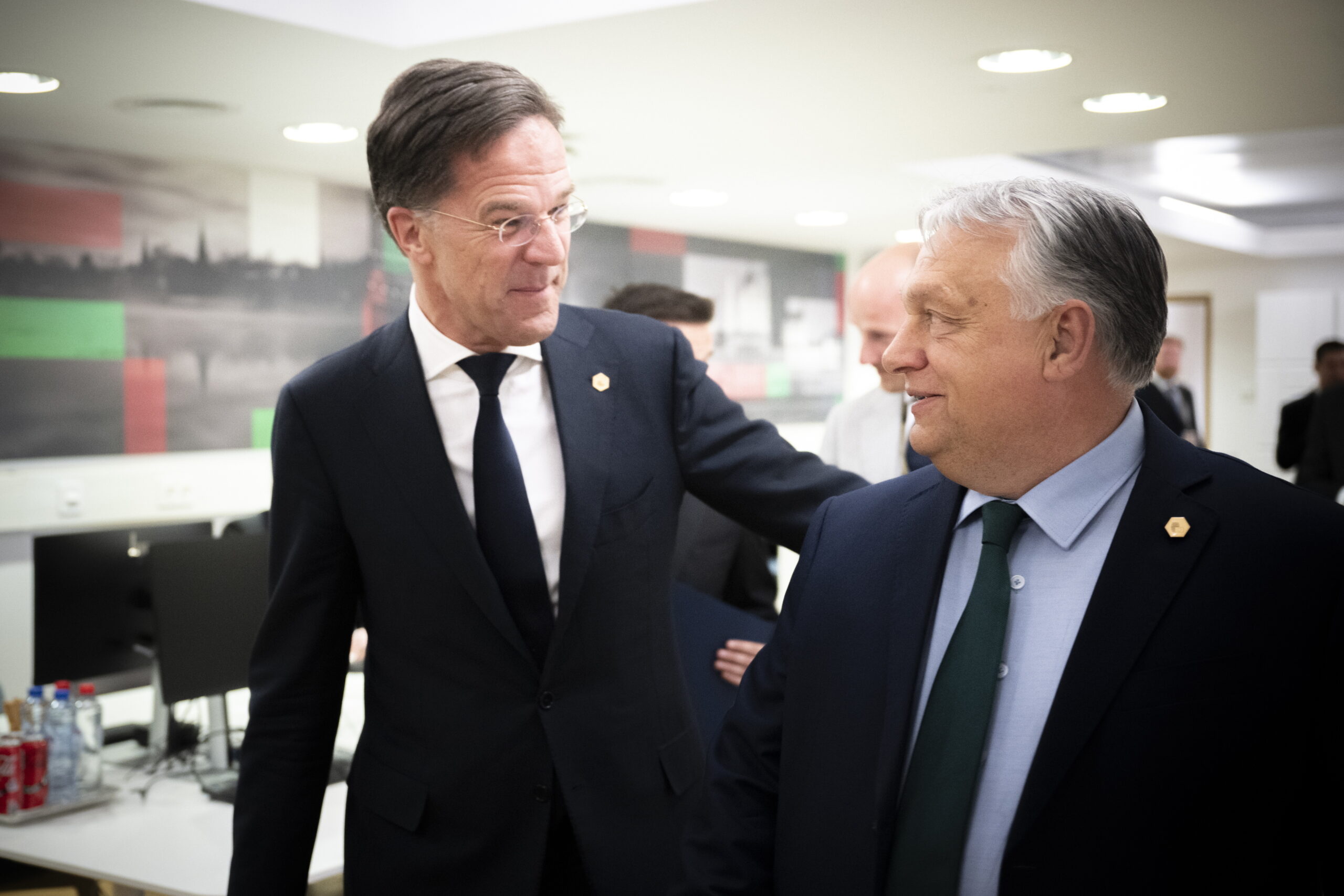Bayer Zsolt korábban nyugati szarjankónak nevezte Mark Ruttét, Orbán most viszont már támogatja, hogy NATO-főtitkár legyen a távozó holland kormányfő