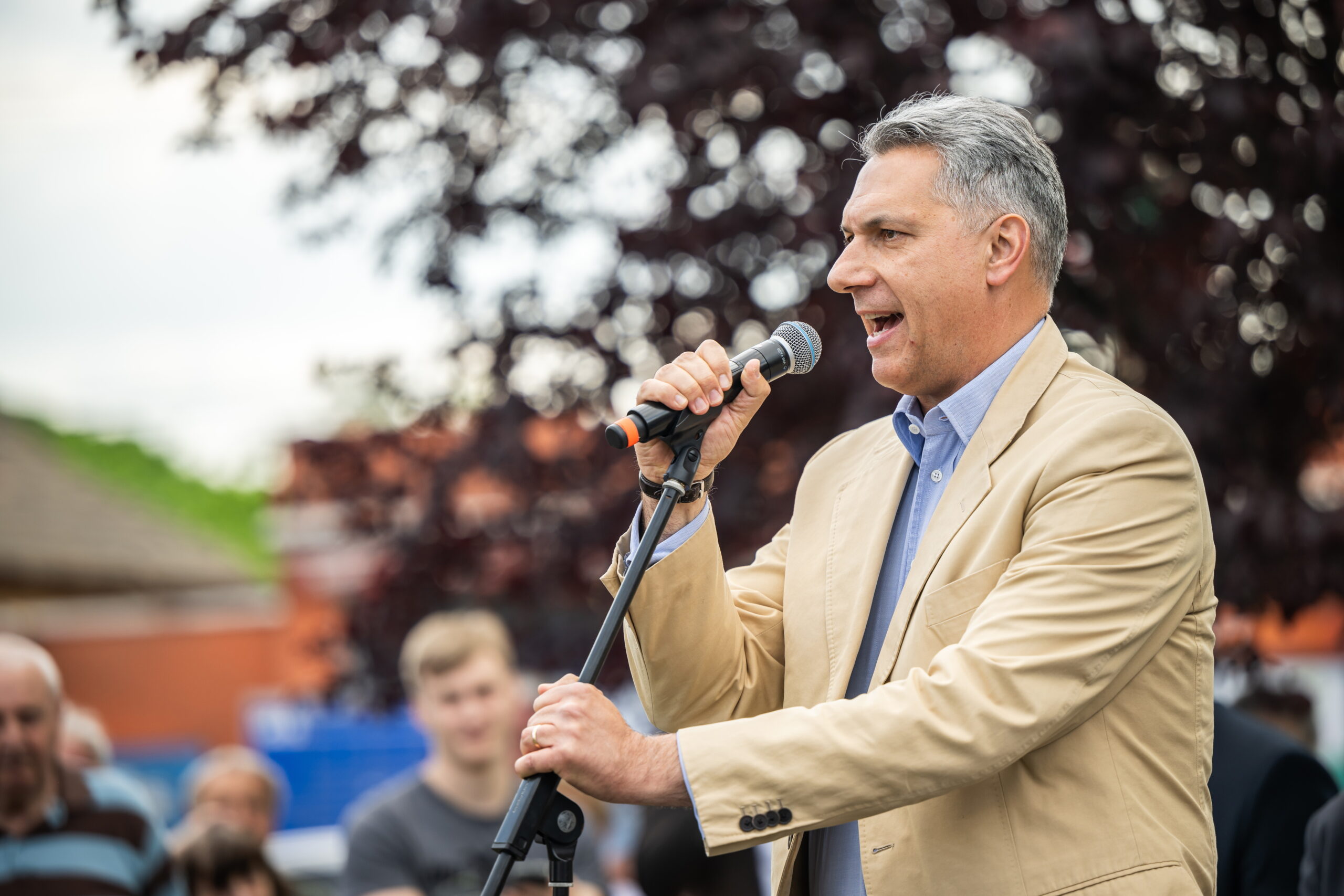 Lázár János: Rengeteg pénz ment el mulatságra, etetésre, itatásra, ennek a dáridónak, ami a helyi iparűzési adóból megy, véget kell vetni