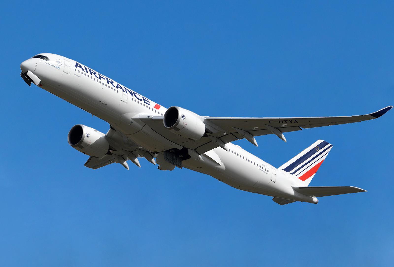 Tűzoltók várták az Air France járatát Ferihegyen, a gép komoly műszaki hibát jelentett