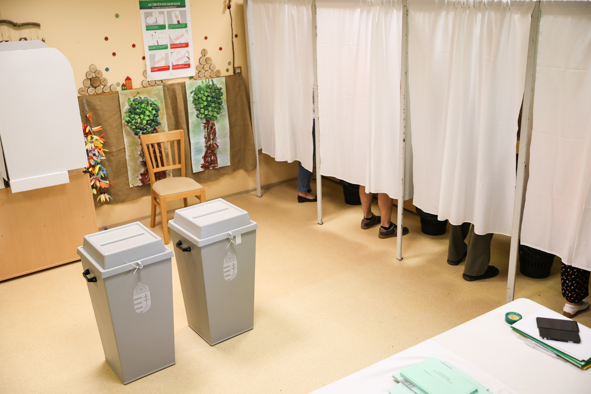 IDEA: Már kevesebb mint 10 százalékpont választja el a Fideszt és a Tisza Pártot