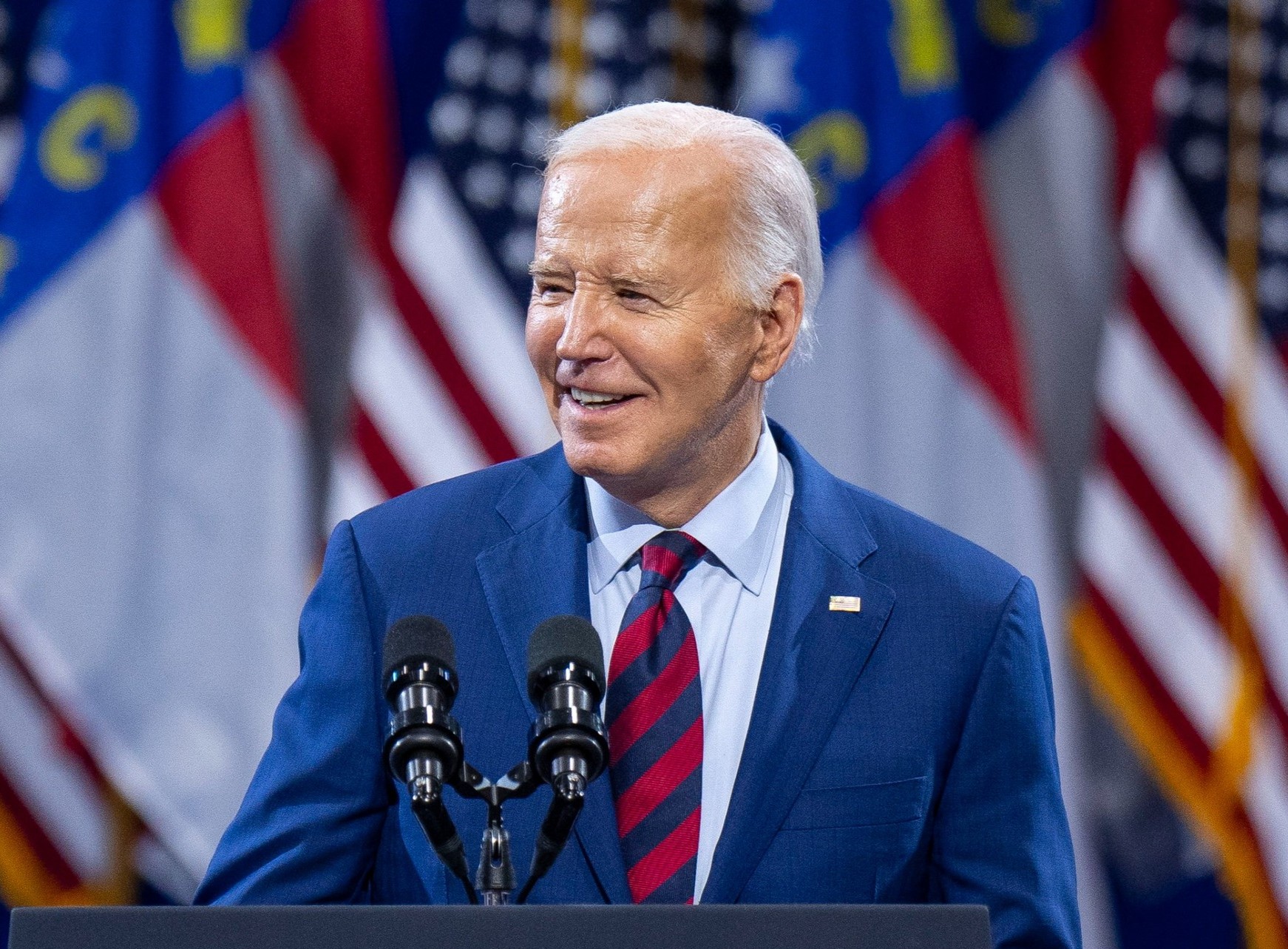 Keményen reagált a Kreml, miután Joe Biden összekeverte Putyint Zelenszkijjel