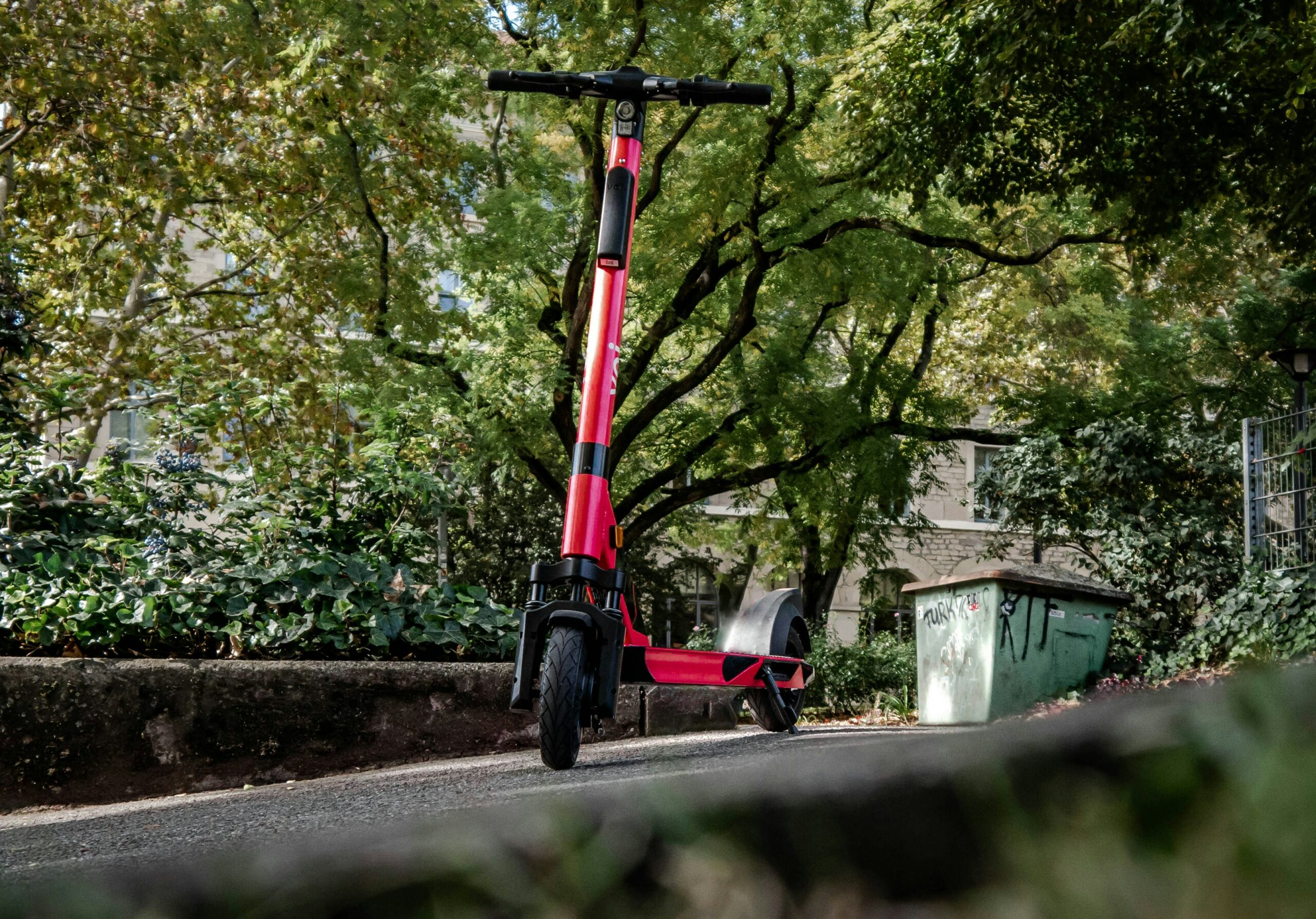 Keddtől már csak kötelező biztosítással lehet e-rollerezni