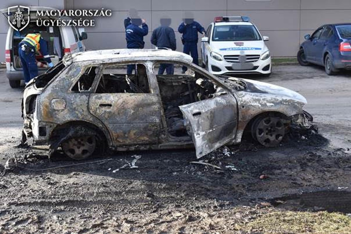 Forgalommal szemben, jogsi nélkül menekült a rendőrök elől – még az autója is kigyulladt a salgótarjáni férfinak