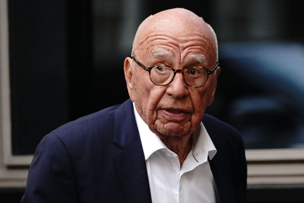 Gigászi médiabirodalomért folyik a harc Rupert Murdoch és gyerekei között – az élet utánozza az Utódlás sorozatot