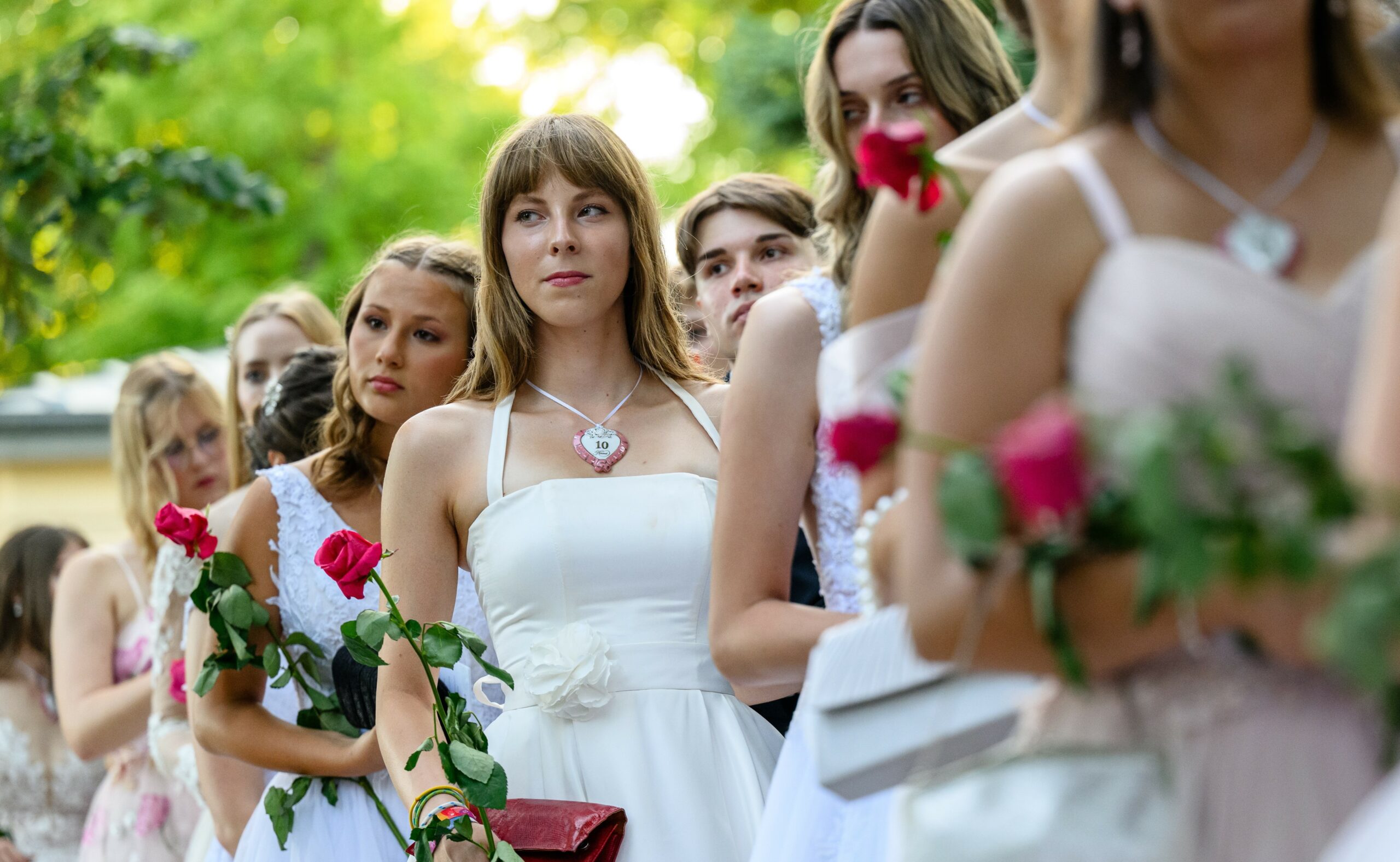 Egy 18 éves balatonfüredi lány lett idén az Anna-bál szépe – fotók