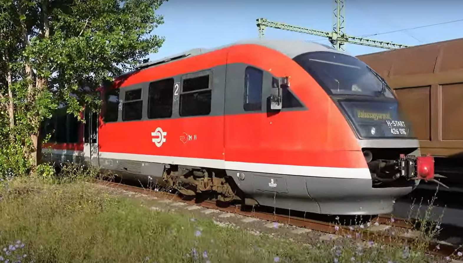 Székesfehérvár mellett rohadnak a MÁV korszerű Siemens motorvonatai