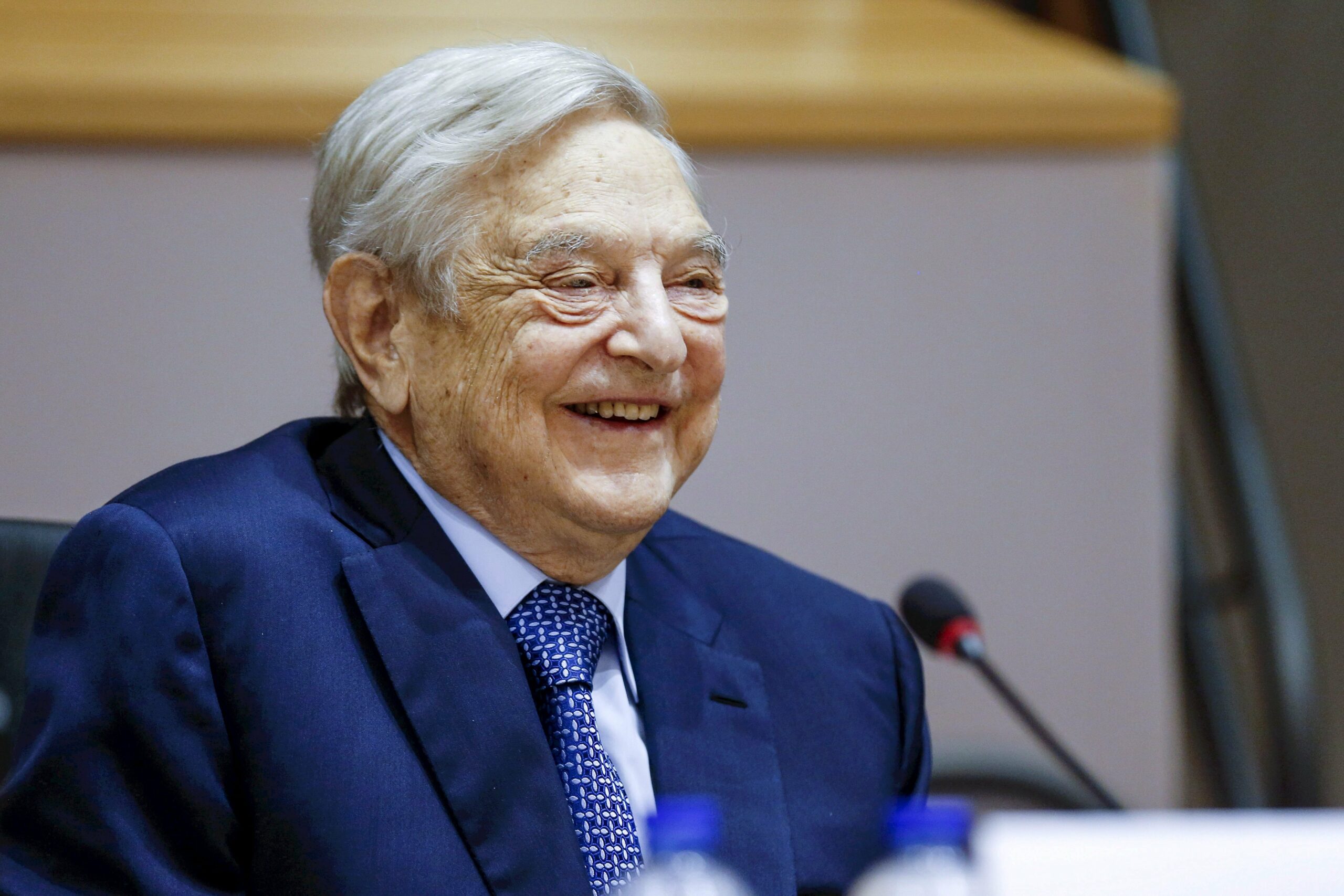 A kormányközeli média szerint Soros György és köre előre tudhatott a Trump elleni támadásról – több sebből vérzik az elméletük