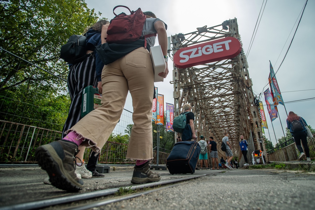 Órákon belül kezdődnek a forgalomkorlátozások a Sziget miatt