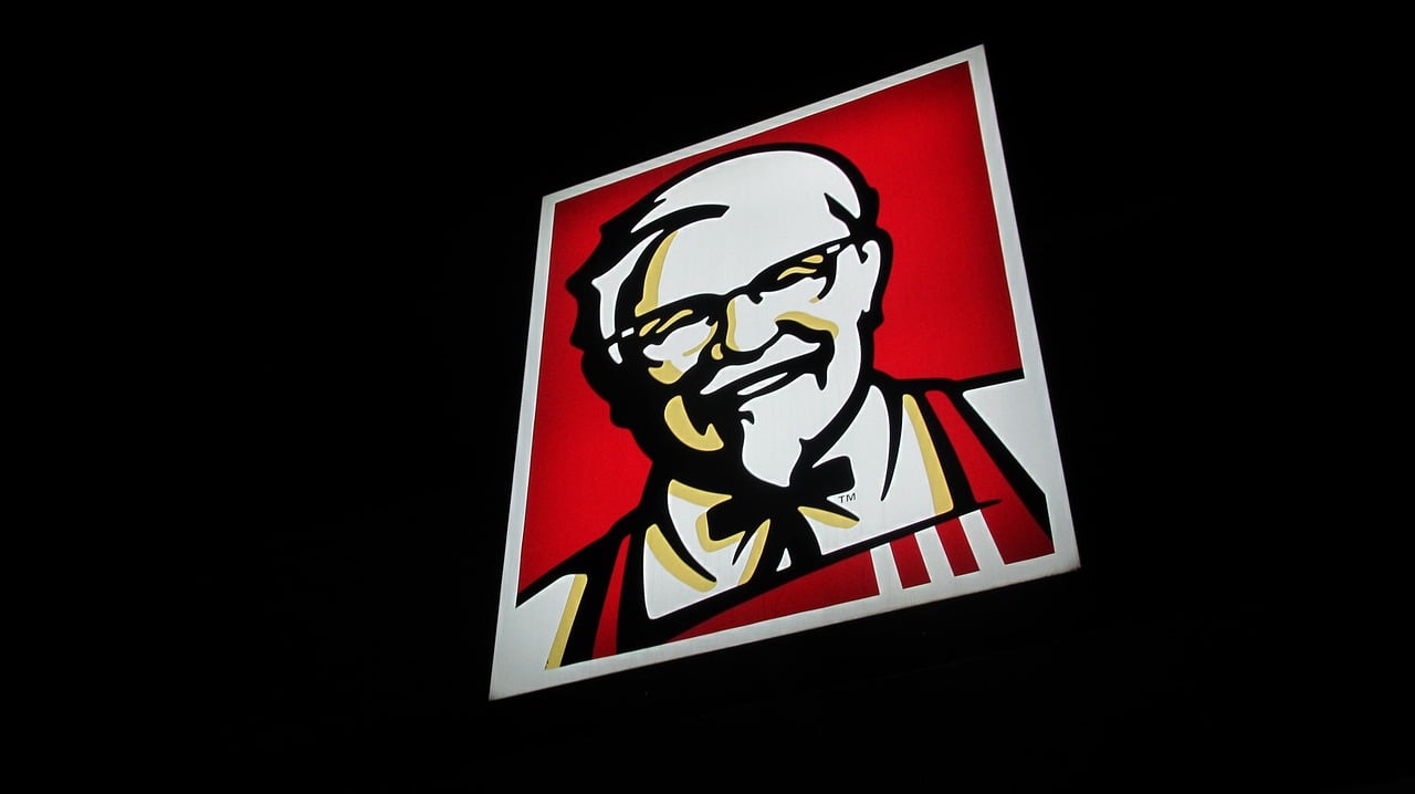 Kikotyogta a KFC titkos, 11 fűszeres receptjét  Sanders ezredes unokaöccse