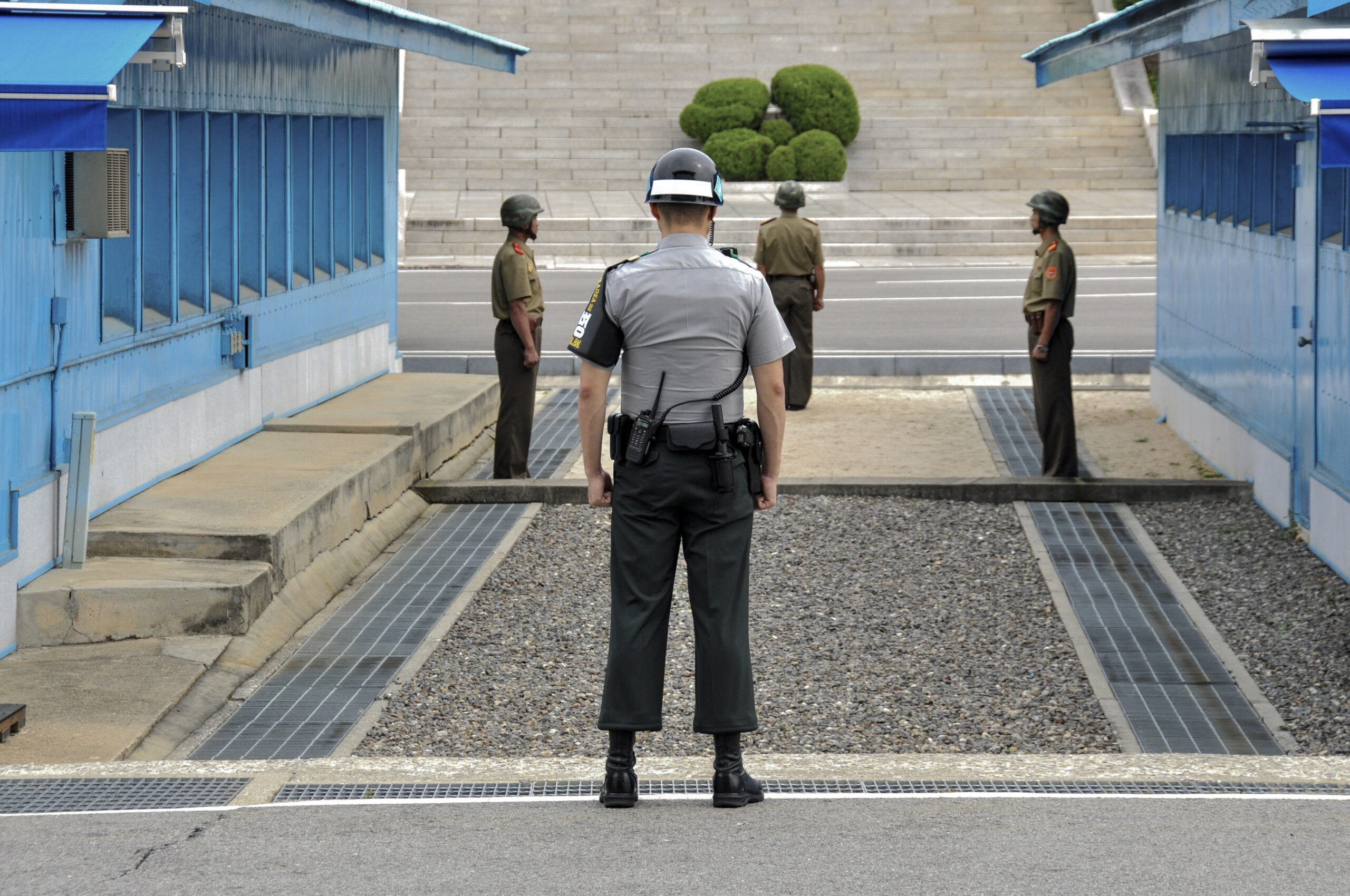 Gyalogosan, egy aknamezőn keresztül szökött át Észak-Koreából Dél-Koreába egy férfi