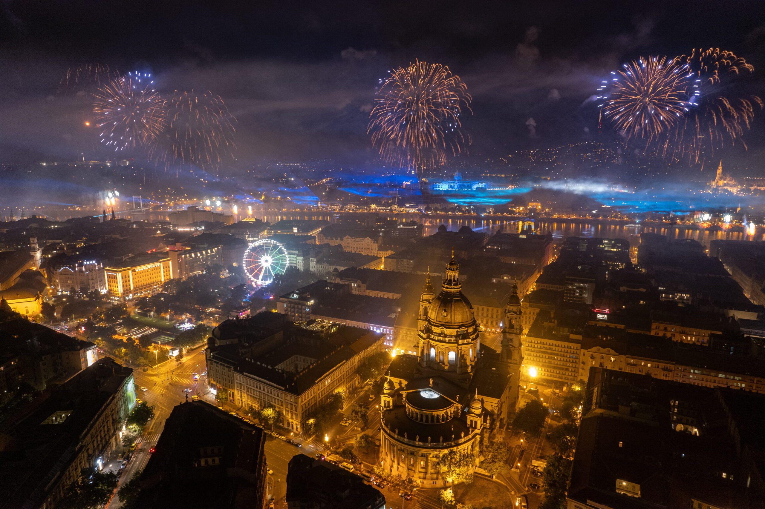 Tűzijáték Budapesten: idén a vakszerencsén múlt, hogy nem lett komolyabb katasztrófa