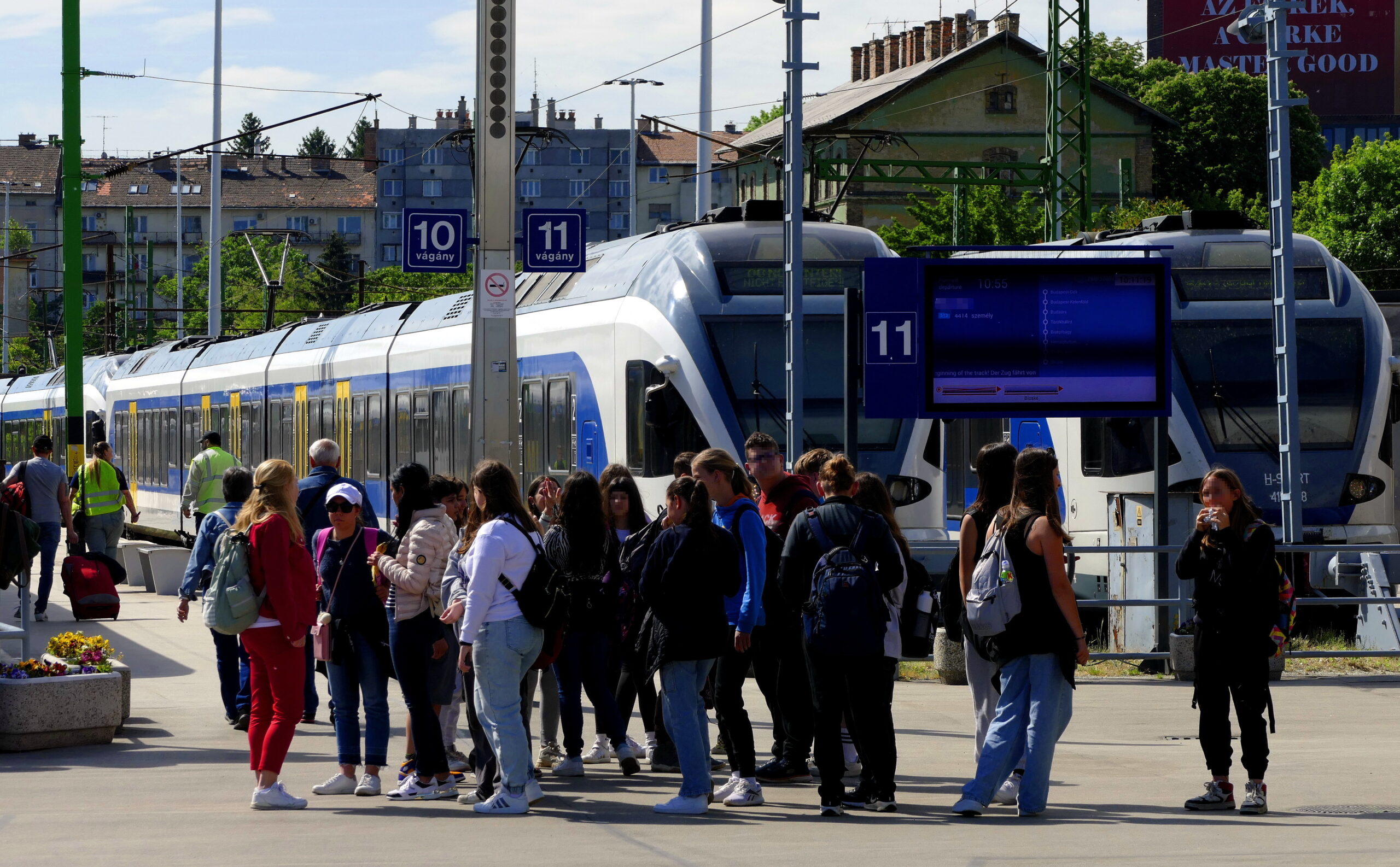 Vihar, kidőlt fa és kábellopás miatt is késések vannak a MÁV vonalain