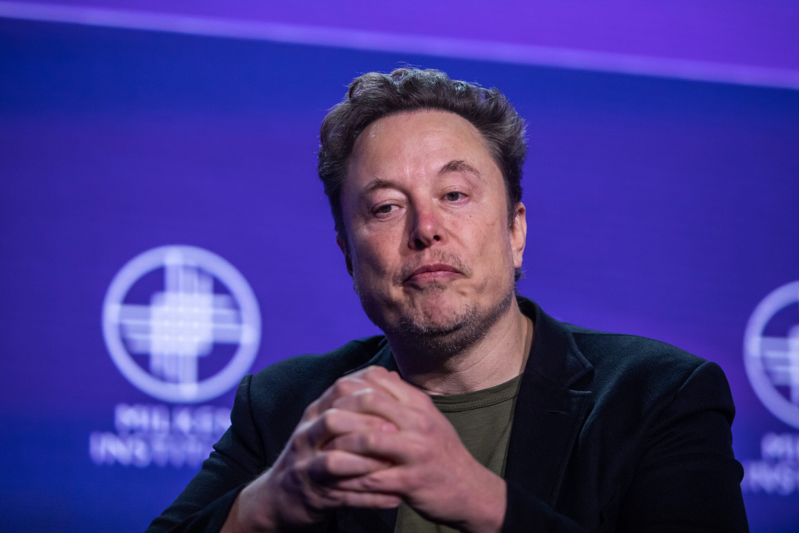 „Baszd meg magad, Elon Musk” – üzente a Cards Against Humanity, és pert indított a SpaceX ellen