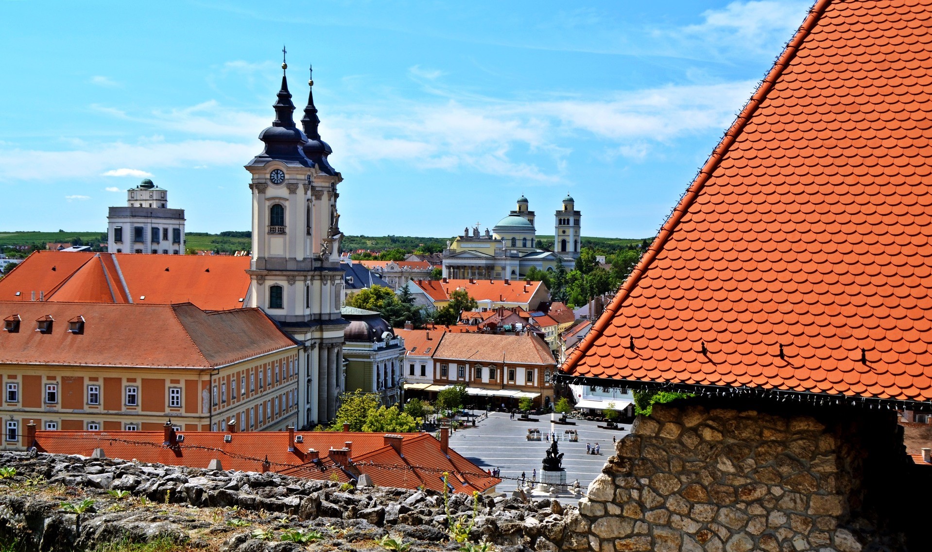 Eger őszi napsütésben: a fotókon szinte tapintható a kellemes, andalító meleg