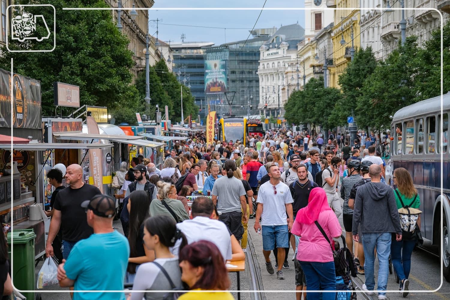 Ezen a hétvégén látogatható a 100. Food Truck Show Budapesten