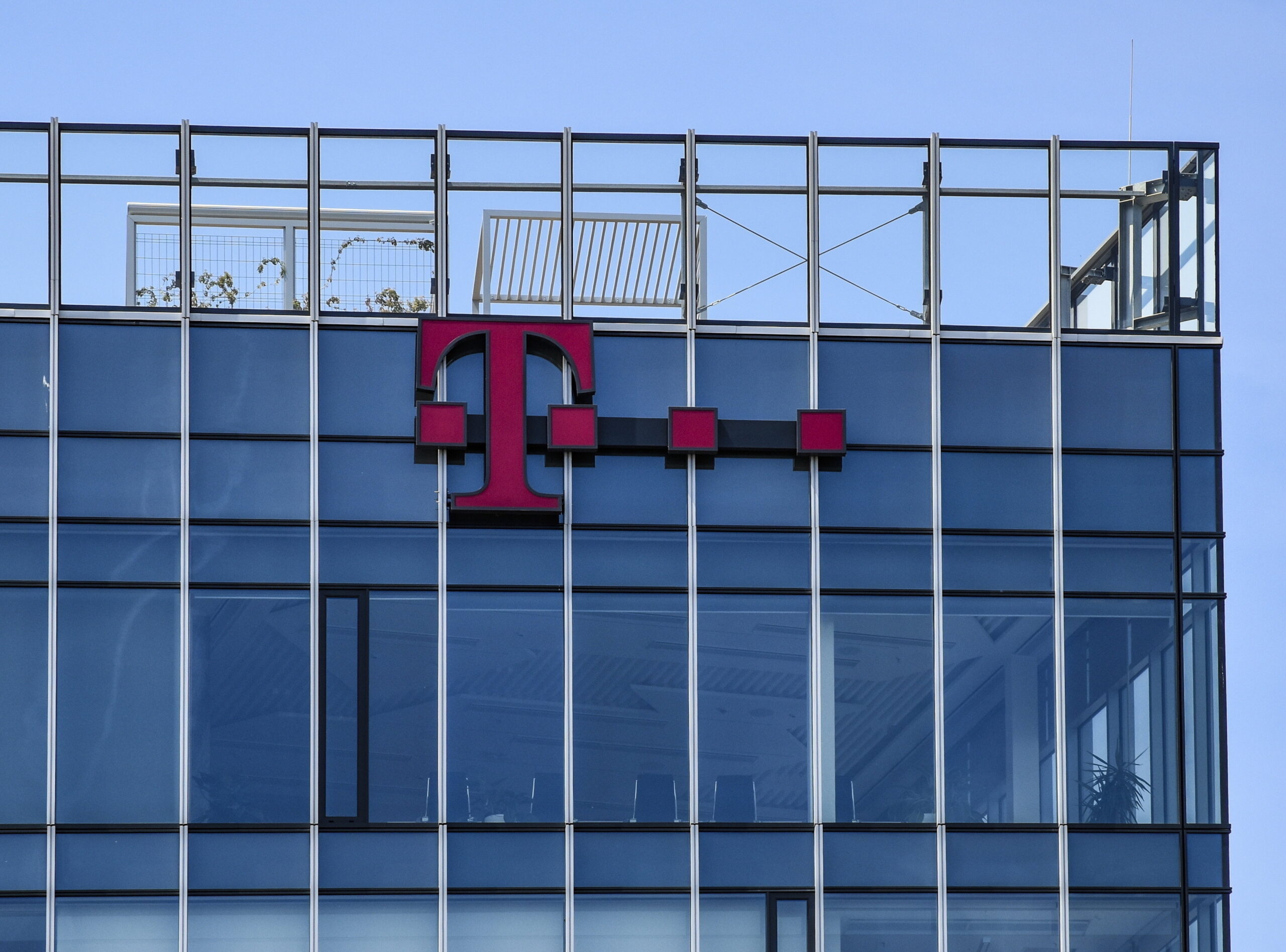 120 fős leépítést jelentett be a Magyar Telekom