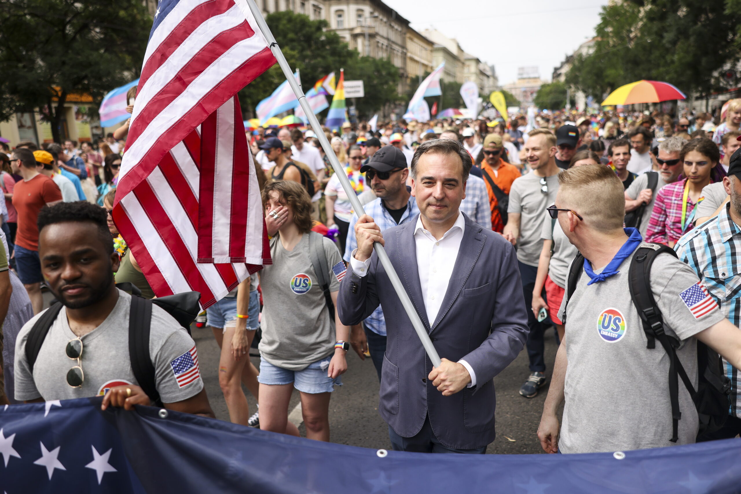 Visszaszólt az amerikai nagykövet Szijjártó Péternek, aki szerinte Joe Bident becsmérelte