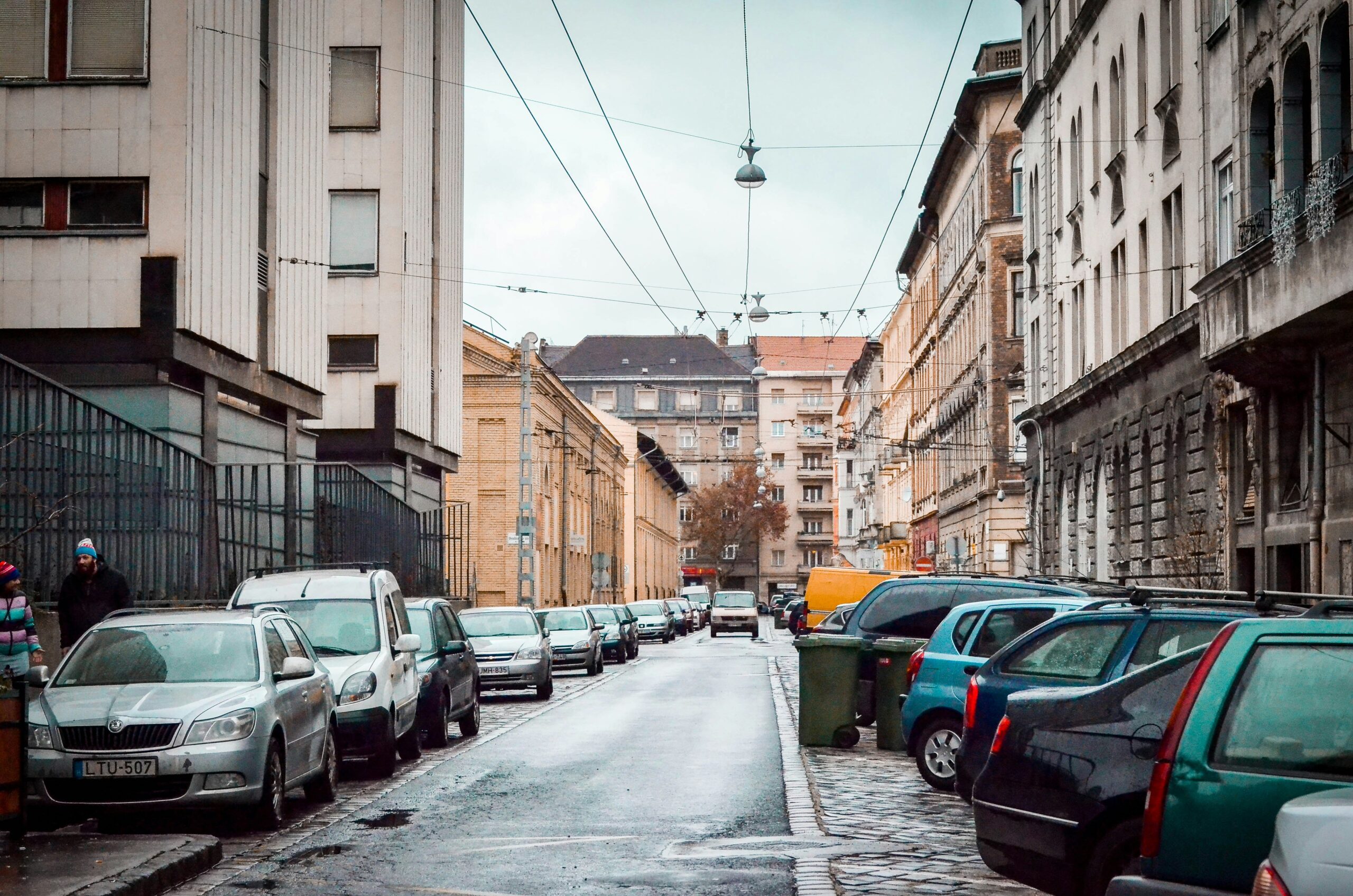 Olcsóbb parkolás a BKK bérleteseknek, fizetős parkolás a zöld rendszámosoknak is – Karácsony Gergely parkolási rendszerváltó csomaggal jelentkezett be